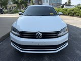Used 2017 Volkswagen Jetta SE image 3