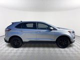 Used 2023 Ford Edge SEL image 2