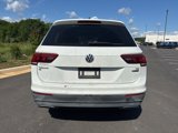 Used 2018 Volkswagen Tiguan SE w/ Panoramic Sunroof Package image 2