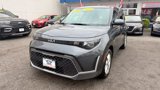 Used 2023 Kia Soul LX w/ LX Technology Package image 4