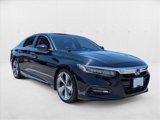 Used 2018 Honda Accord Touring image 3