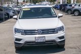 Used 2020 Volkswagen Tiguan SE w/ Panoramic Sunroof Package image 2