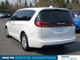 Used 2022 Chrysler Pacifica Touring-L image 3