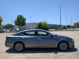 Used 2023 Nissan Altima 2.5 SV image 2
