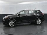 Used 2022 Nissan Rogue Sport S image 2