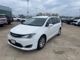 Used 2017 Chrysler Pacifica Touring-L image 4
