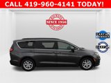 Used 2022 Chrysler Pacifica Touring-L image 4