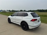 Used 2020 Volkswagen Tiguan SE R-Line image 3