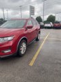 Used 2017 Nissan Rogue SV image 3