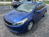 Used 2017 Kia Forte LX image 2