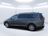 Used 2022 Chrysler Pacifica Touring-L image 5