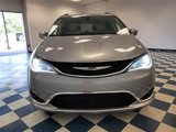 Used 2020 Chrysler Pacifica Limited image 2
