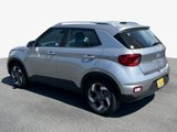 Used 2024 Hyundai Venue SEL image 4