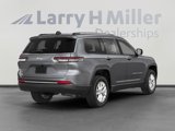 Used 2023 Jeep Grand Cherokee L Laredo image 2