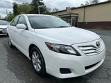 Used 2011 Toyota Camry LE image 3