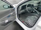 New 2025 Hyundai Elantra SE image 4