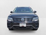 Used 2020 Volkswagen Tiguan SE image 2