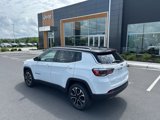 Used 2023 Jeep Compass Limited image 3