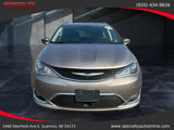 Used 2017 Chrysler Pacifica Touring-L Plus image 3