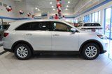 Used 2020 Kia Sorento LX w/ LX I4 Convenience Package image 4