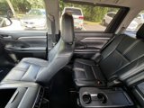 Used 2018 Toyota Highlander SE image 3