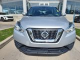 Used 2020 Nissan Kicks SV image 2