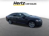 Used 2022 Volkswagen Jetta SE image 2