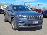 Used 2019 Jeep Cherokee Latitude Plus w/ Comfort/Convenience Group image 2