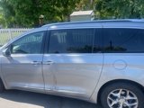 Used 2018 Chrysler Pacifica Limited image 2