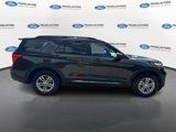 Used 2022 Ford Explorer XLT w/ Equipment Group 202A image 4