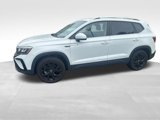 Used 2022 Volkswagen Taos SE w/ Panoramic Sunroof Package image 4