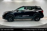 Used 2022 Volkswagen Taos SE w/ Panoramic Sunroof Package image 2