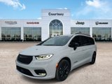 New 2025 Chrysler Pacifica Select image 2