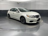 Used 2016 Nissan Altima 2.5 SL w/ 2.5 Technology Package image 2