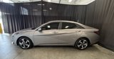 Used 2021 Hyundai Elantra Limited image 2