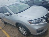 Used 2019 Nissan Rogue SV image 2