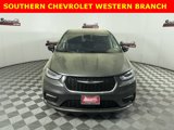 Used 2023 Chrysler Pacifica Touring-L image 2