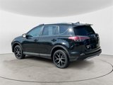 Used 2018 Toyota RAV4 SE image 3