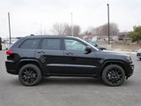 Used 2021 Jeep Grand Cherokee Laredo X image 2