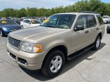 Used 2005 Ford Explorer XLT image 2