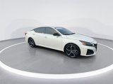 Used 2024 Nissan Altima 2.5 SR image 2
