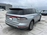 Used 2020 Lincoln Aviator Reserve w/ Equipment Group 201A image 5