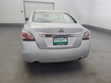 Used 2015 Nissan Altima 2.5 SV w/ Convenience Package image 6