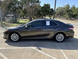 Used 2018 Toyota Camry LE image 6