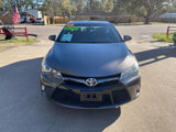 Used 2017 Toyota Camry SE image 2
