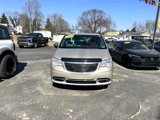 Used 2014 Chrysler Town & Country Limited w/ Luxury Group image 2