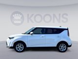 Used 2023 Kia Soul LX w/ LX Technology Package image 2