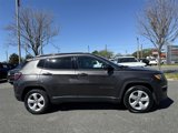 Used 2019 Jeep Compass Latitude image 2