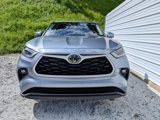 Used 2023 Toyota Highlander FWD image 3