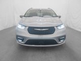 Used 2021 Chrysler Pacifica Touring-L image 2